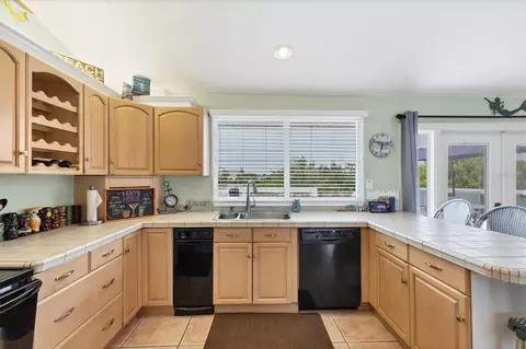 Kitchen - 261 Bocilla Dr, Placida, FL 33946 photo 4 of 4