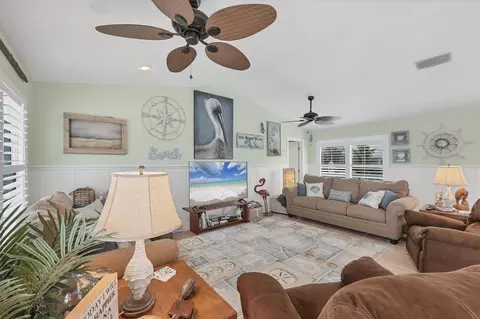 Living - 261 Bocilla Dr, Placida, FL 33946 photo 3 of 4