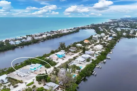 261 Bocilla Dr, Placida, FL 33946