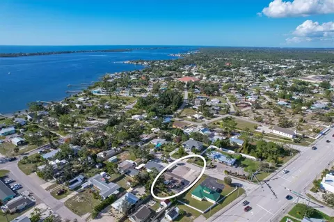 25 1st Ave, Englewood, FL 34223