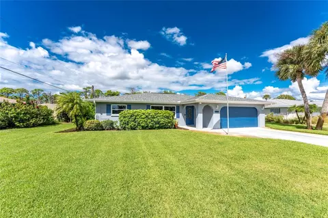 1040 Oleander St, Englewood, FL 34223