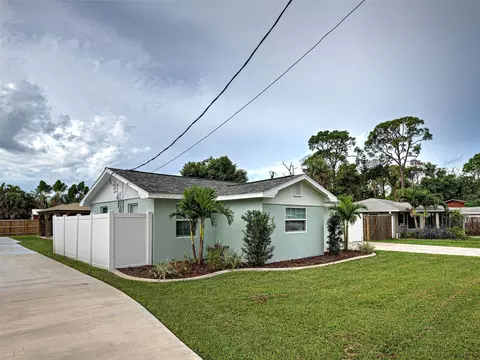 425 Yale St, Englewood, FL 34223