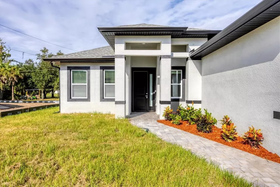 Exterior - 19152 Addison Ave, Port Charlotte, FL 33954 photo 5 of 8