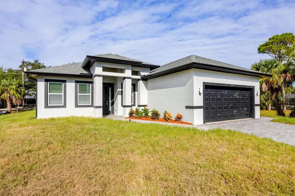 Exterior - 19152 Addison Ave, Port Charlotte, FL 33954 photo 4 of 8