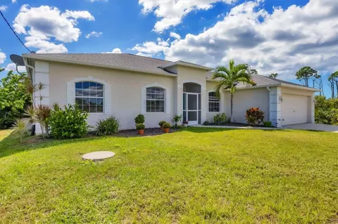 11 Lateen Sail Dr, Placida, FL 33946