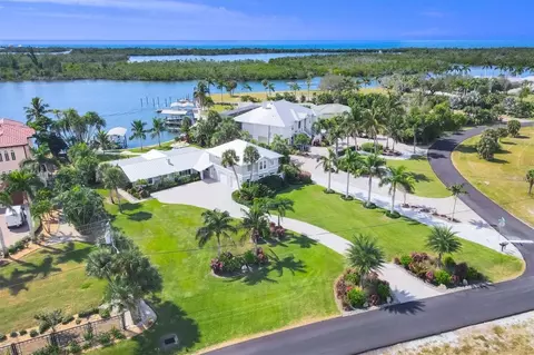 225 Green Dolphin Dr, Placida, FL 33946