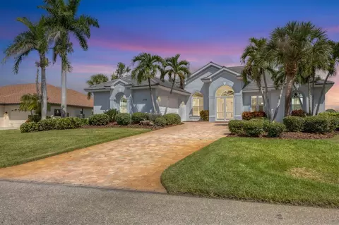 330 Coral Creek Dr, Placida, FL 33946