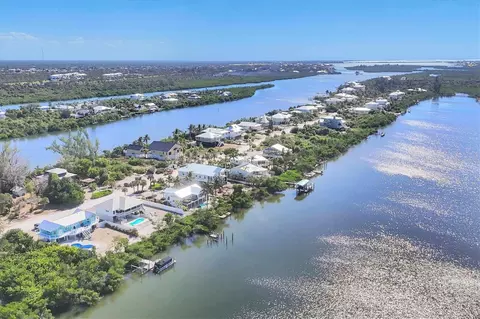 View/Area - 271 Bocilla Dr, Placida, FL 33946 photo 6 of 8