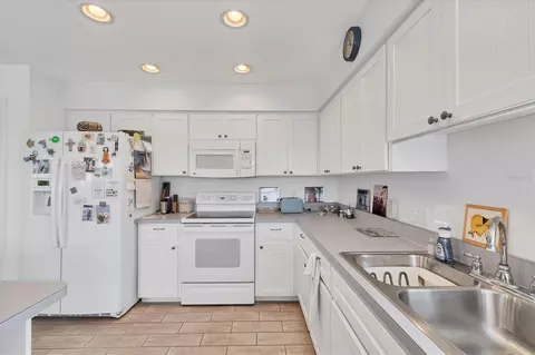 Kitchen - 271 Bocilla Dr, Placida, FL 33946 photo 2 of 2