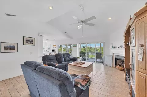 Living - 271 Bocilla Dr, Placida, FL 33946 photo 2 of 3