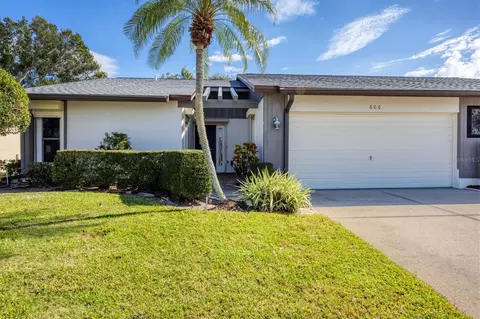 606 Chestnut Ln, Englewood, FL 34223