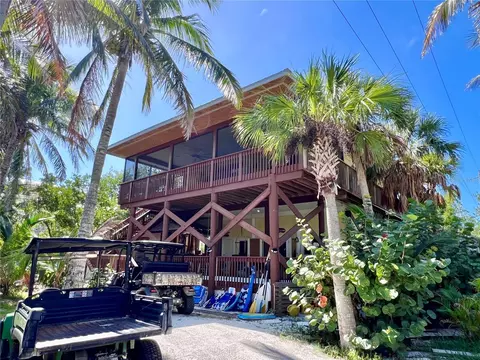 9552 Buccaneer Trl, Placida, FL 33946