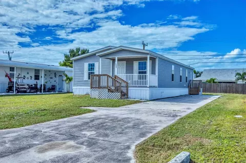 1386 Ibis Dr, Englewood, FL 34224