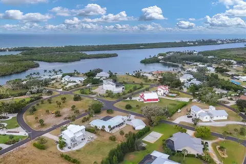 View/Area - 45 Cape Haze Dr, Placida, FL 33946 photo 7 of 9