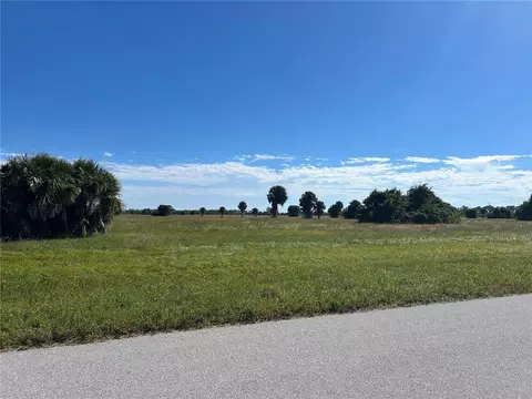 28 Blue Hen Dr, Placida, FL 33946