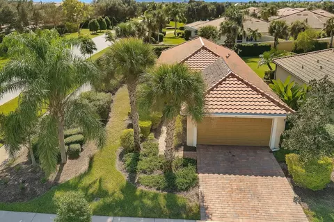 19210 Mangieri St, Venice, FL 34293