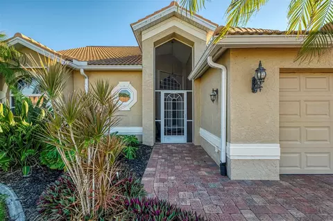 8377 Parkside Dr, Englewood, FL 34224