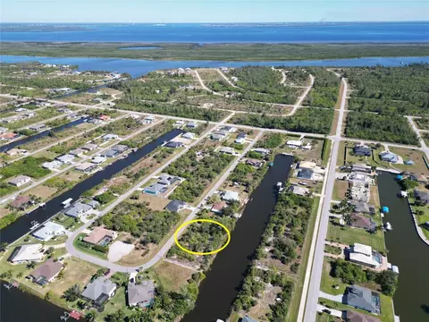 15706 Stuart Cir, Port Charlotte, FL 33981