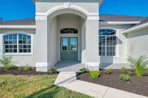 9275 Waldrep St, Port Charlotte, FL 33981