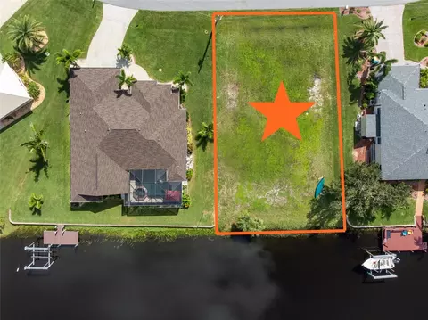 15666 Stuart Cir, Port Charlotte, FL 33981
