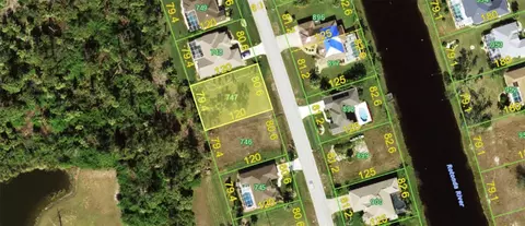 812 Rotonda Cir, Rotonda West, FL 33947