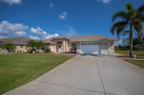 82 Pinehurst Pl, Rotonda West, FL 33947