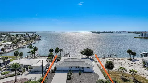 1350 Aqua View Ln, Englewood, FL 34223