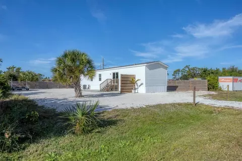 3230 Smith St, Englewood, FL 34224