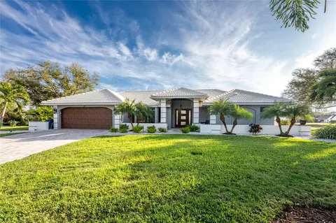 487 Dover Cir, Englewood, FL 34223
