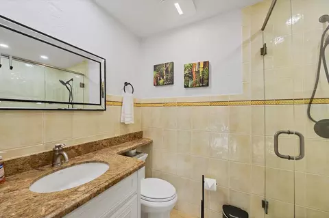 Bath - 440 Bocilla Dr, Placida, FL 33946 photo 1 of 7