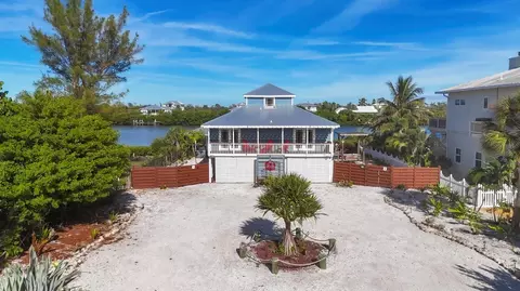 440 Bocilla Dr, Placida, FL 33946