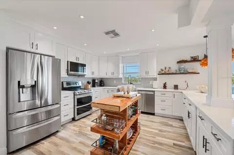 Kitchen - 440 Bocilla Dr, Placida, FL 33946 photo 2 of 5