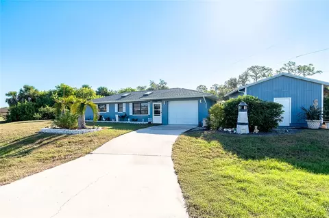 896 Clearview Dr, Port Charlotte, FL 33953