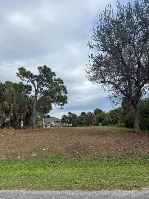 1200 Anaheim St, Port Charlotte, FL 33953