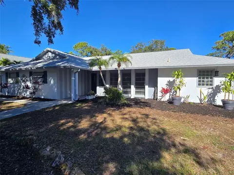 1000 Bayshore Dr, Englewood, FL 34223
