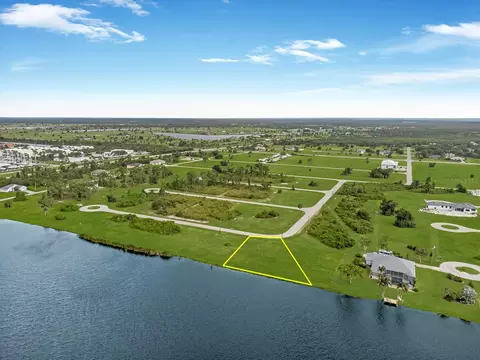 24 Windward Ln, Placida, FL 33946