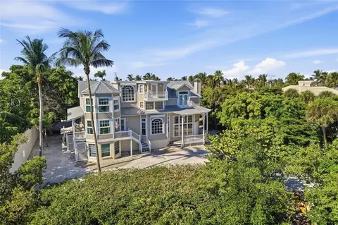 Exterior - 1660 16th St E, Boca Grande, FL 33921 photo 7 of 10