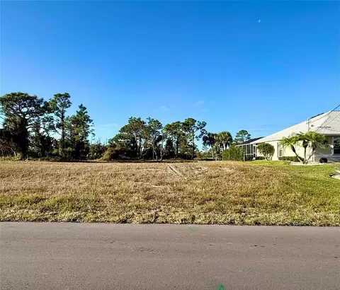 110 Tournament Rd, Rotonda West, FL 33947