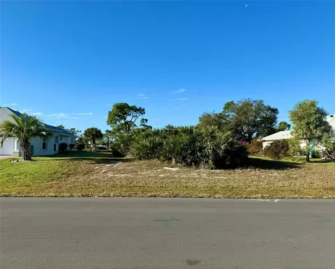 114 Tournament Rd, Rotonda West, FL 33947