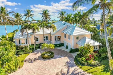 1640 Jean Lafitte Dr, Boca Grande, FL 33921