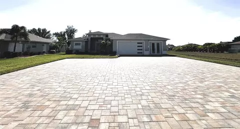 250 Rotonda Blvd E, Rotonda West, FL 33947