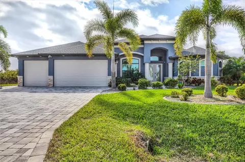 9588 Galaxie Cir, Port Charlotte, FL 33981