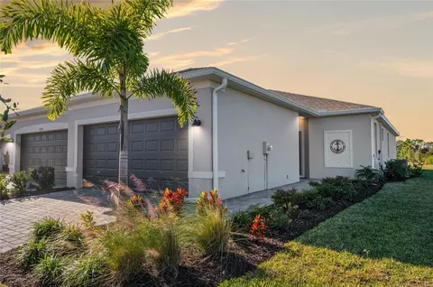 8674 Saint Kitts Cir, Englewood, FL 34224