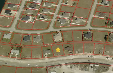 621 Diplomat Pkwy E, Cape Coral, FL 33909