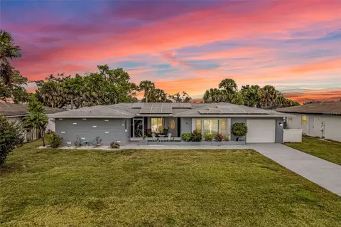 16 Oakland Hills Pl, Rotonda West, FL 33947