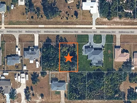 10093 Gulfstream Blvd, Englewood, FL 34224