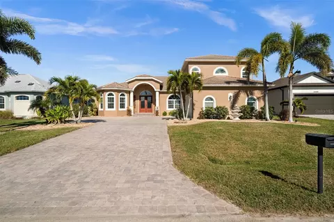 15052 Aquarius Cir, Port Charlotte, FL 33981
