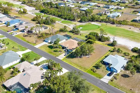 70 Pinehurst Pl, Rotonda West, FL 33947