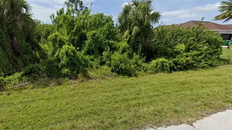 10487 Woodland Ave, Englewood, FL 34224