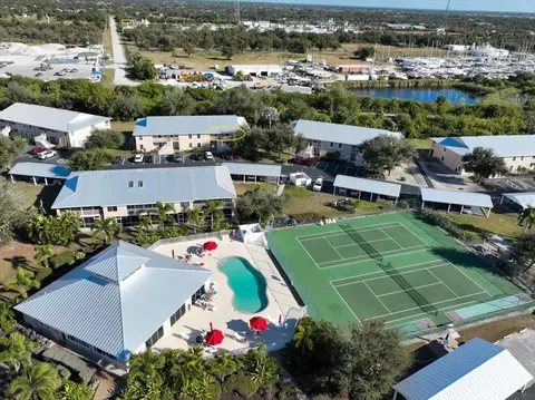 9850 Fiddlers Green Cir #228, Rotonda West, FL 33947